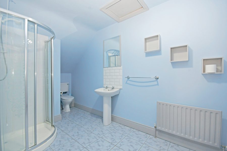 10_Bathroom