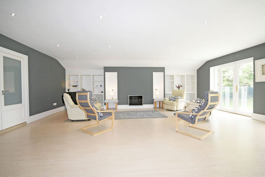 10_Sitting Room