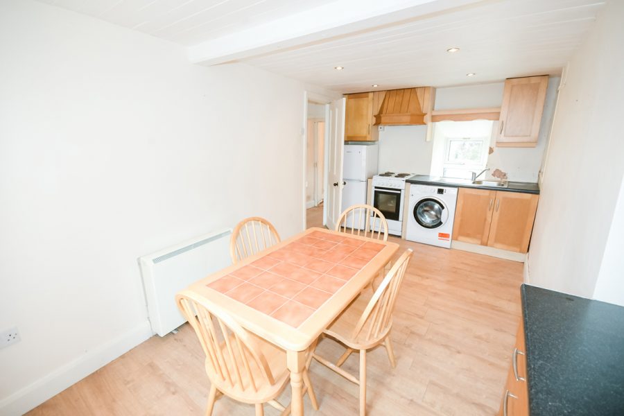 12_Dining Kitchen Area