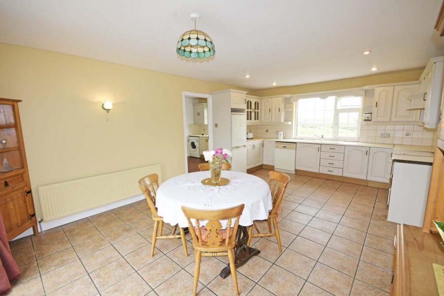 17_Dining Kitchen & Utility