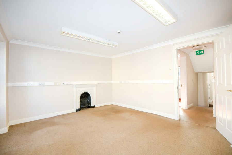 17_Master Bedroom