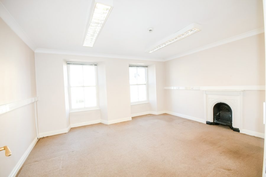 18_Master Bedroom