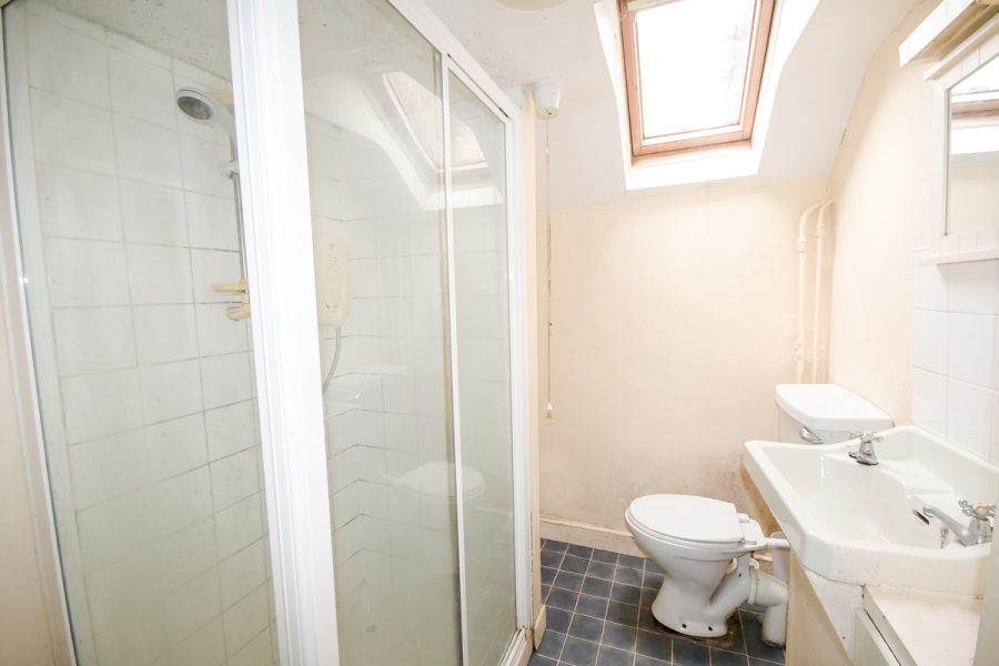 19_Bathroom