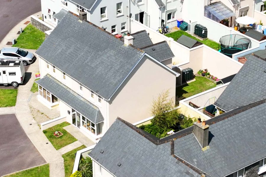 24_Front & Back Garden