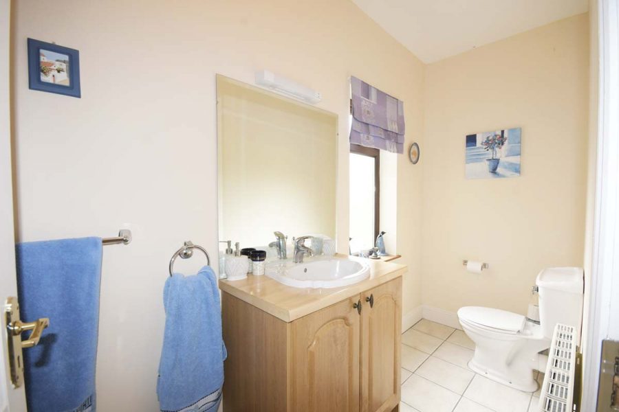 35_Bedroom 2 Ensuite