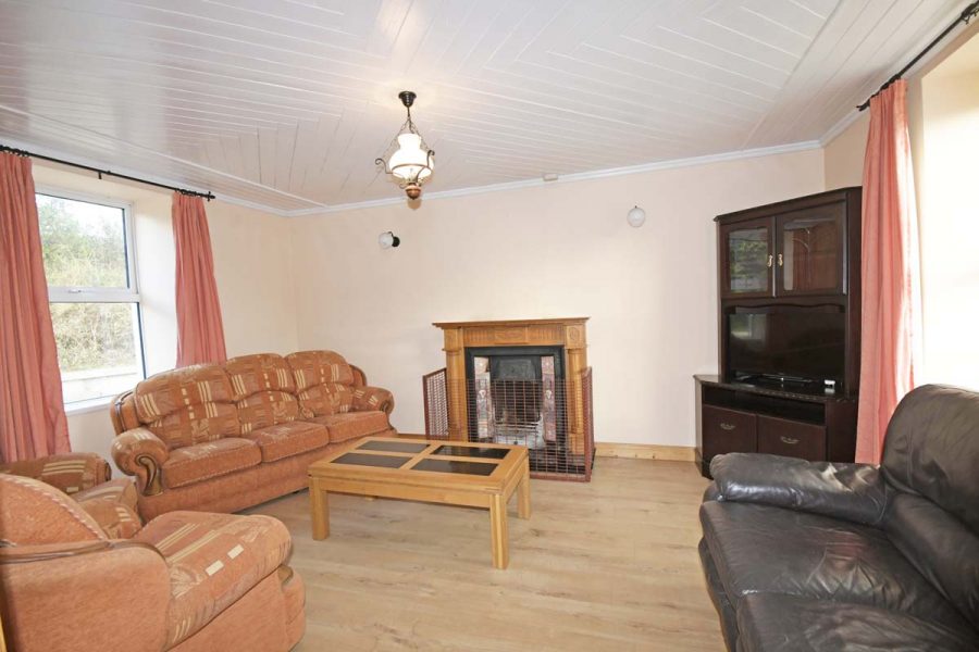 4_Living Room