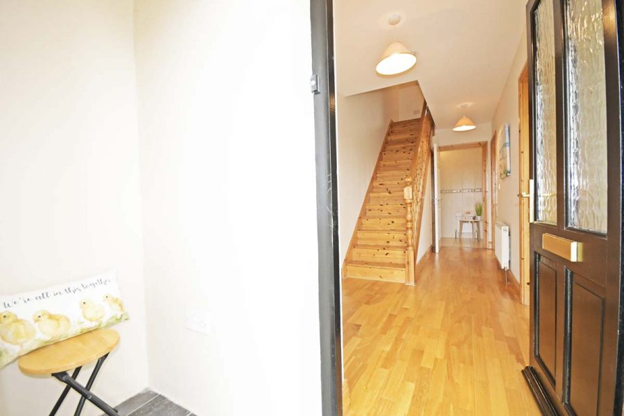 6_Porch & Hall
