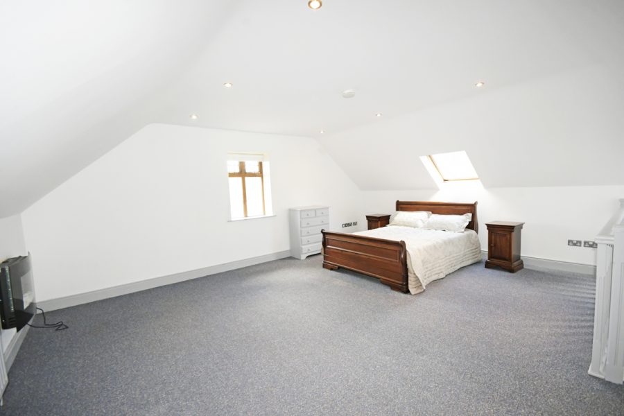 8_Bedroom