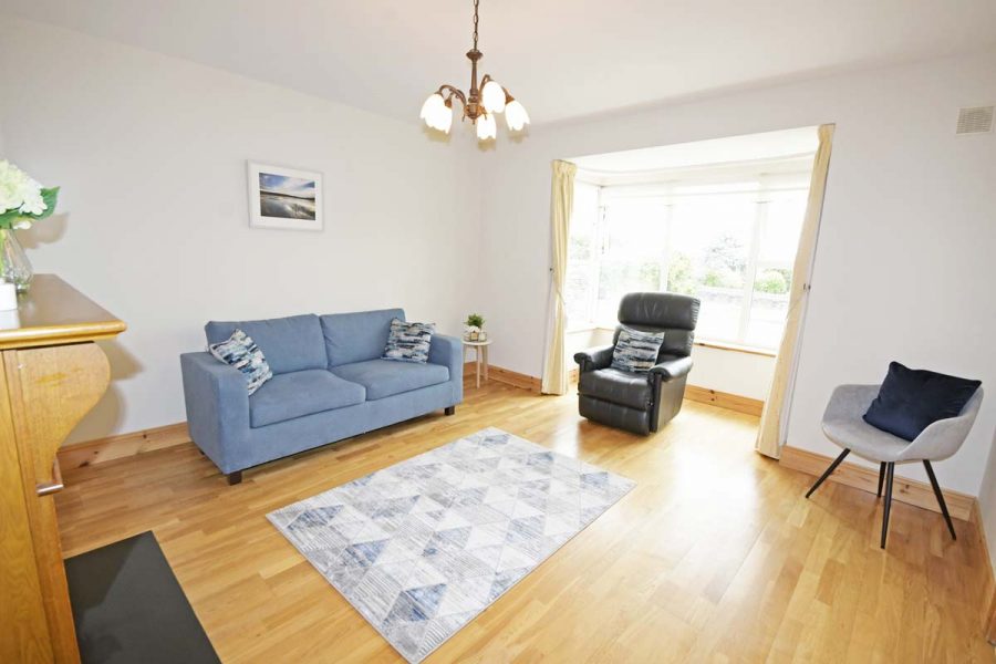 8_Living Room