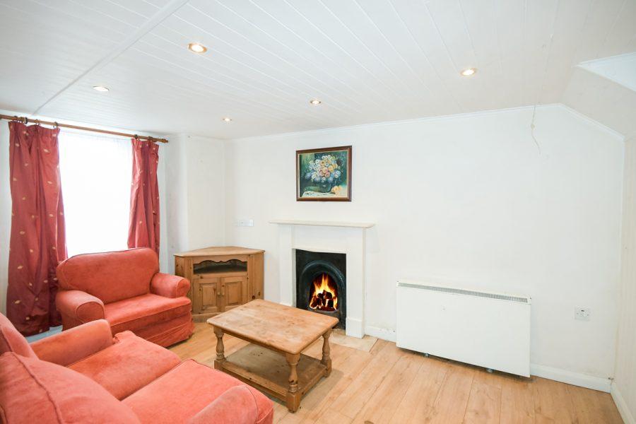 8_Living Room