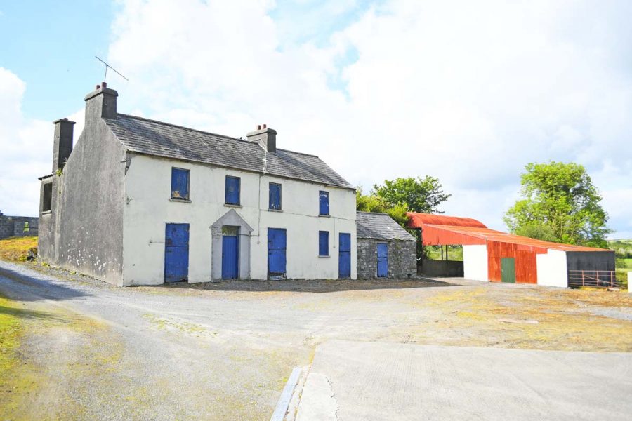 10_Old Farmhouse and Sheds