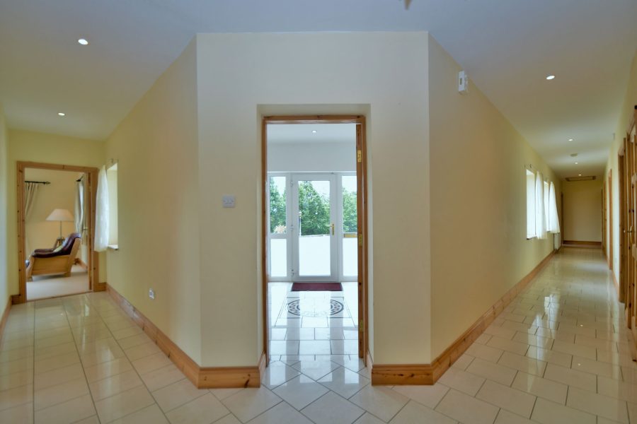 23_Hall